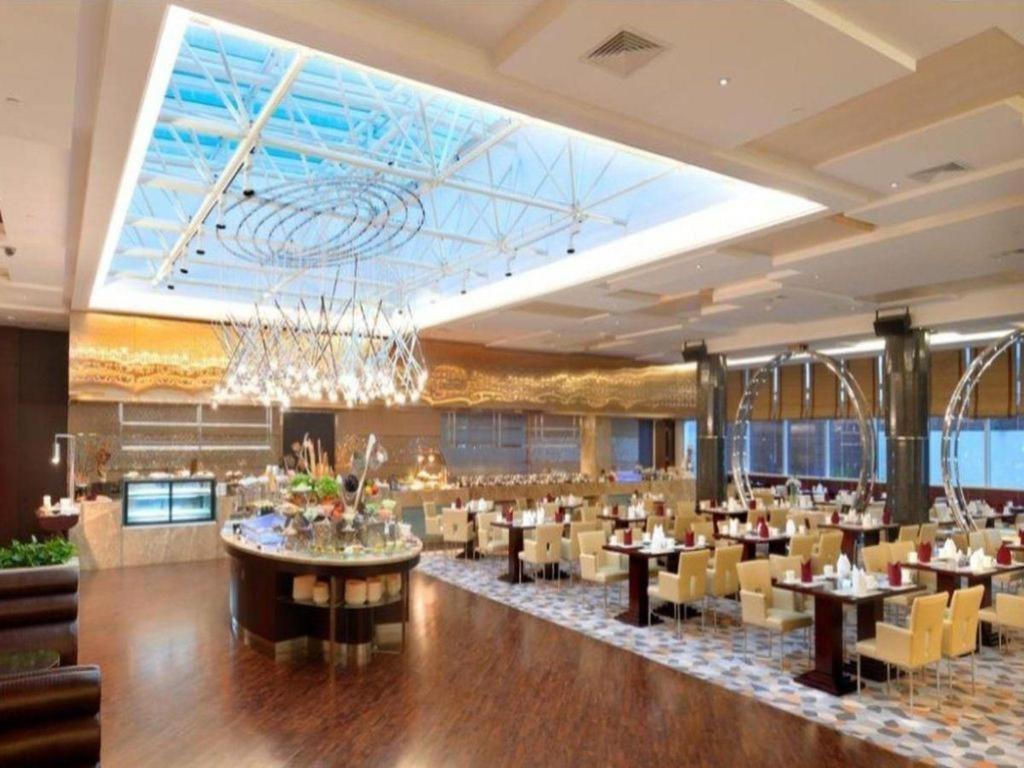 Golden Eagle Summit Hotel Downtown Nanjing  Eksteriør bilde